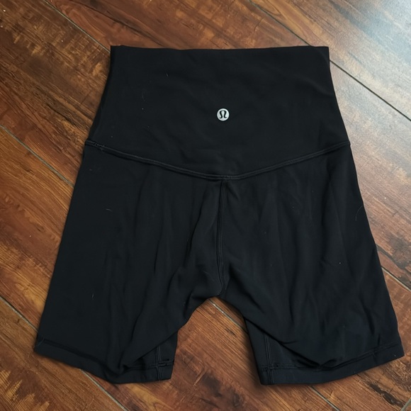 Align Lulu 6 inch short black - Picture 2 of 2
